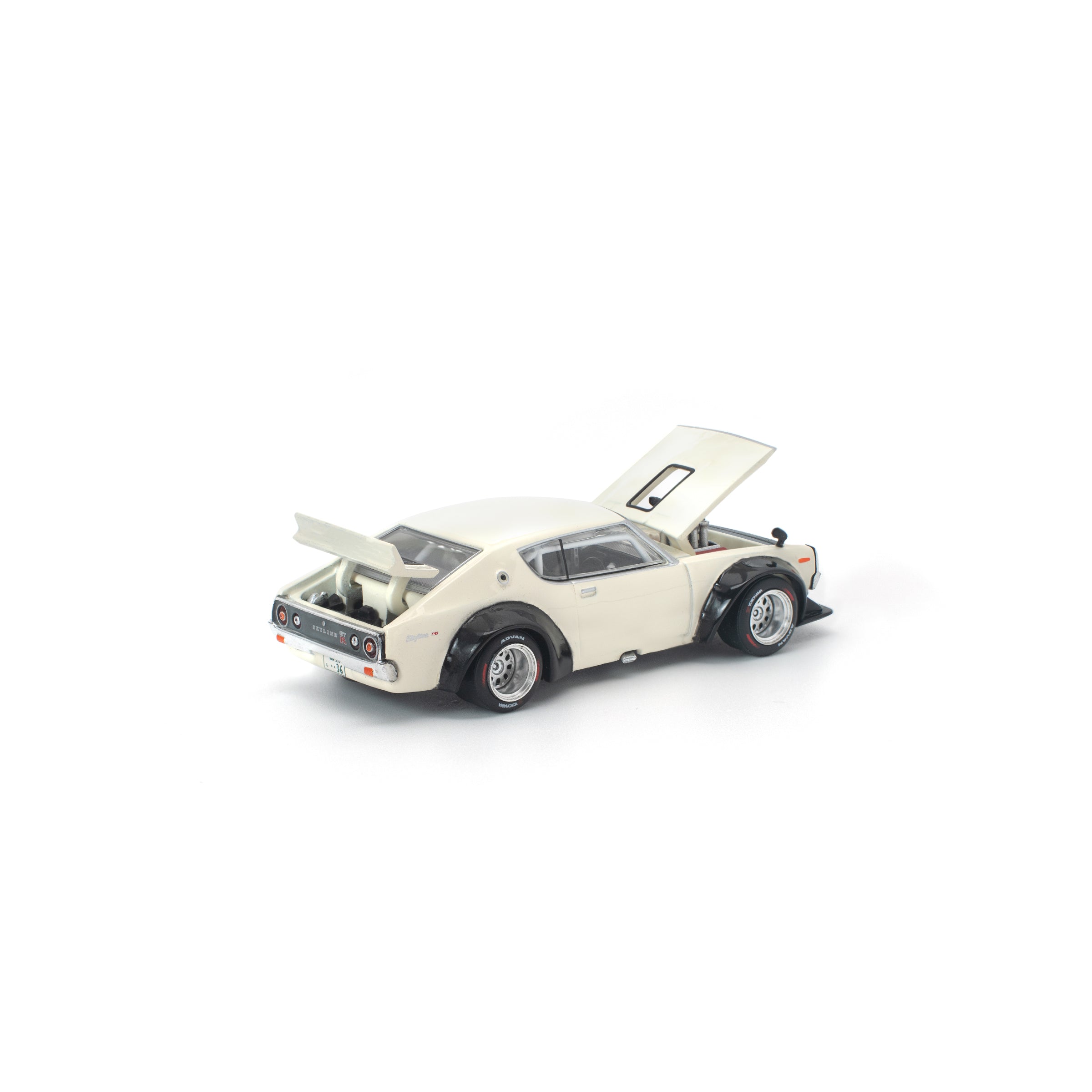 POP RACE 1/64 - KPGC110 KENMERI WHITE