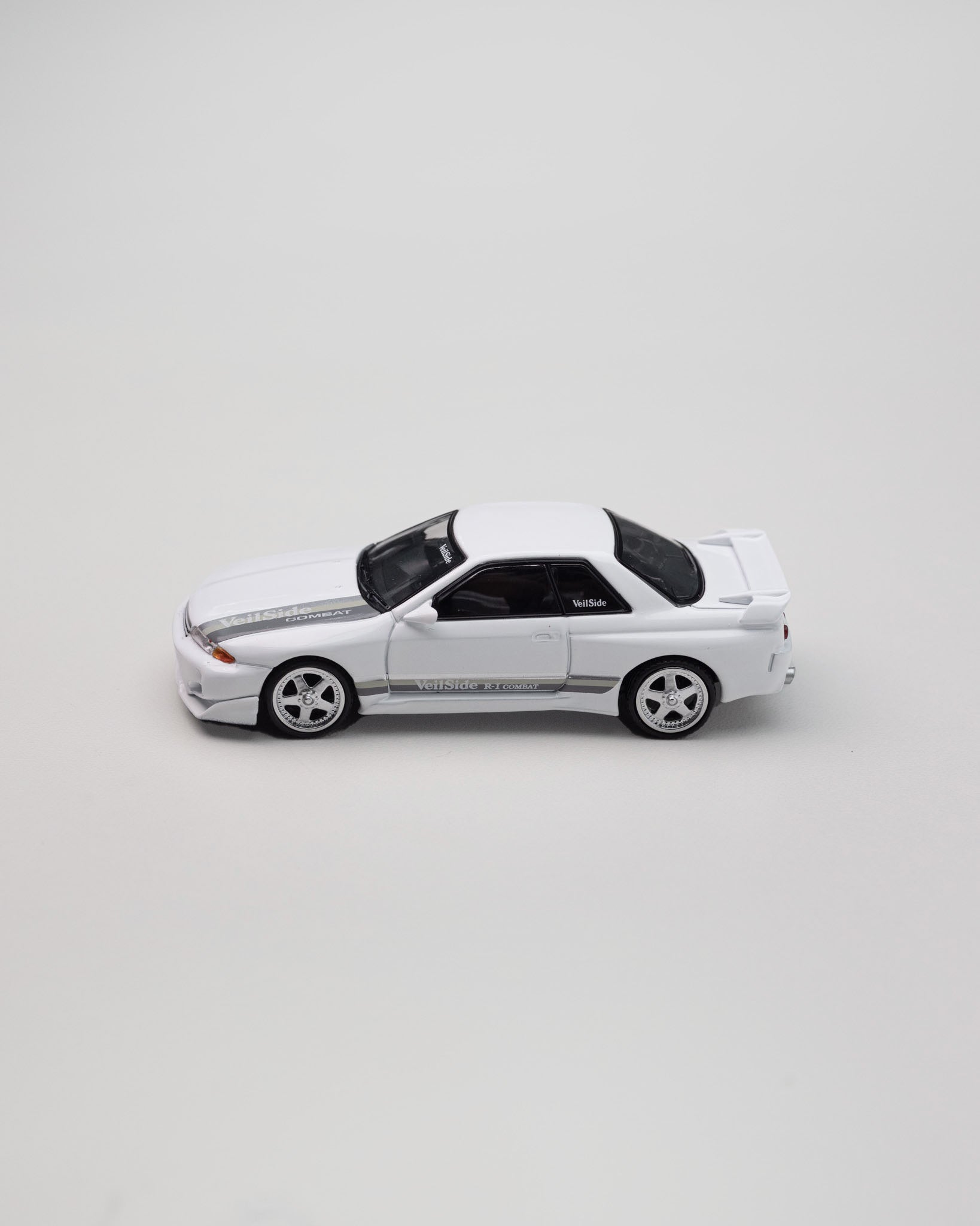 MINIGT - NISSAN SKYLINE GT-R (R32) VEILSIDE COMBAT C-I WHITE