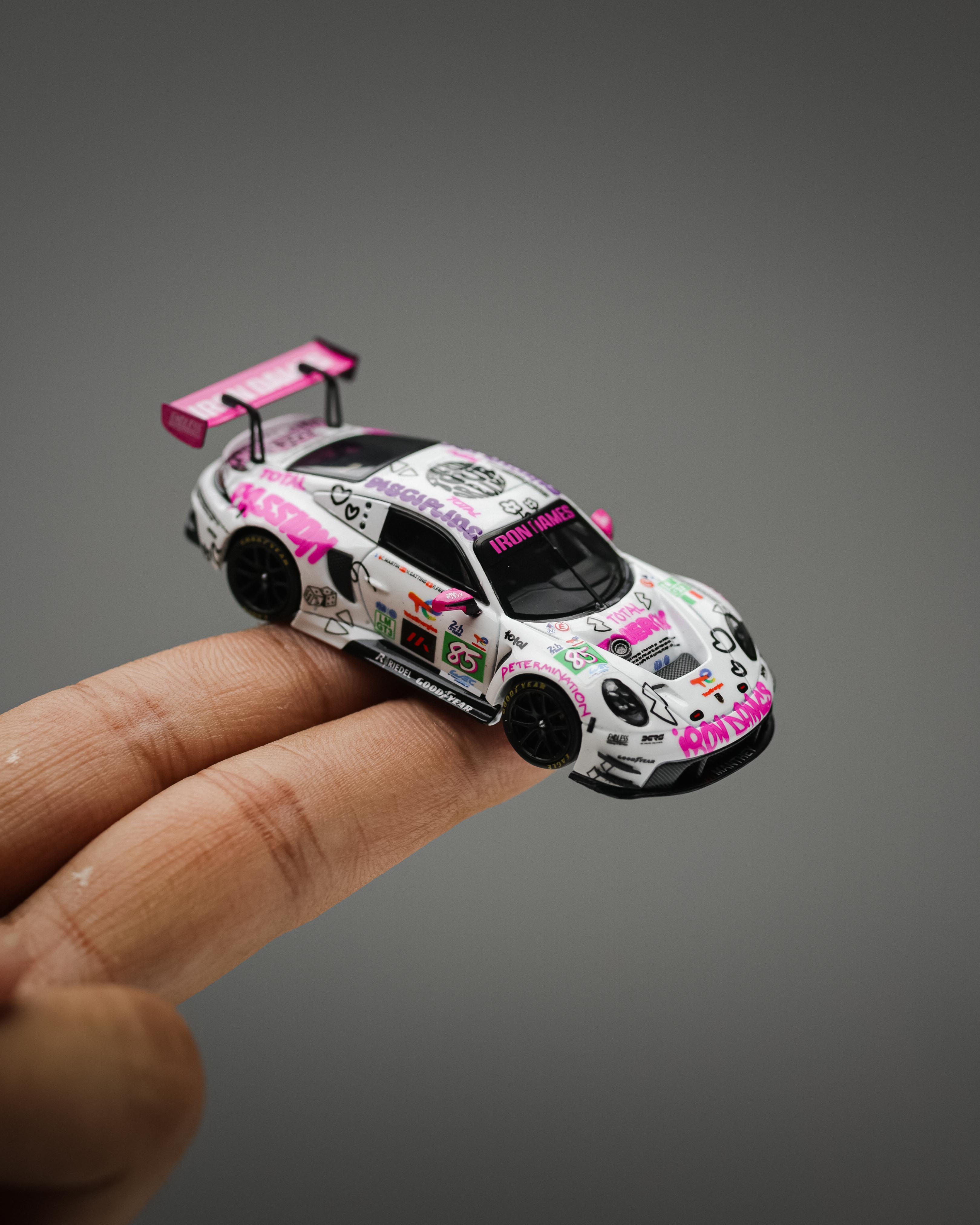 STAR RACE - 1/64 Porsche 911 GT3 Iron Dames livery 24 Hours of Le Mans