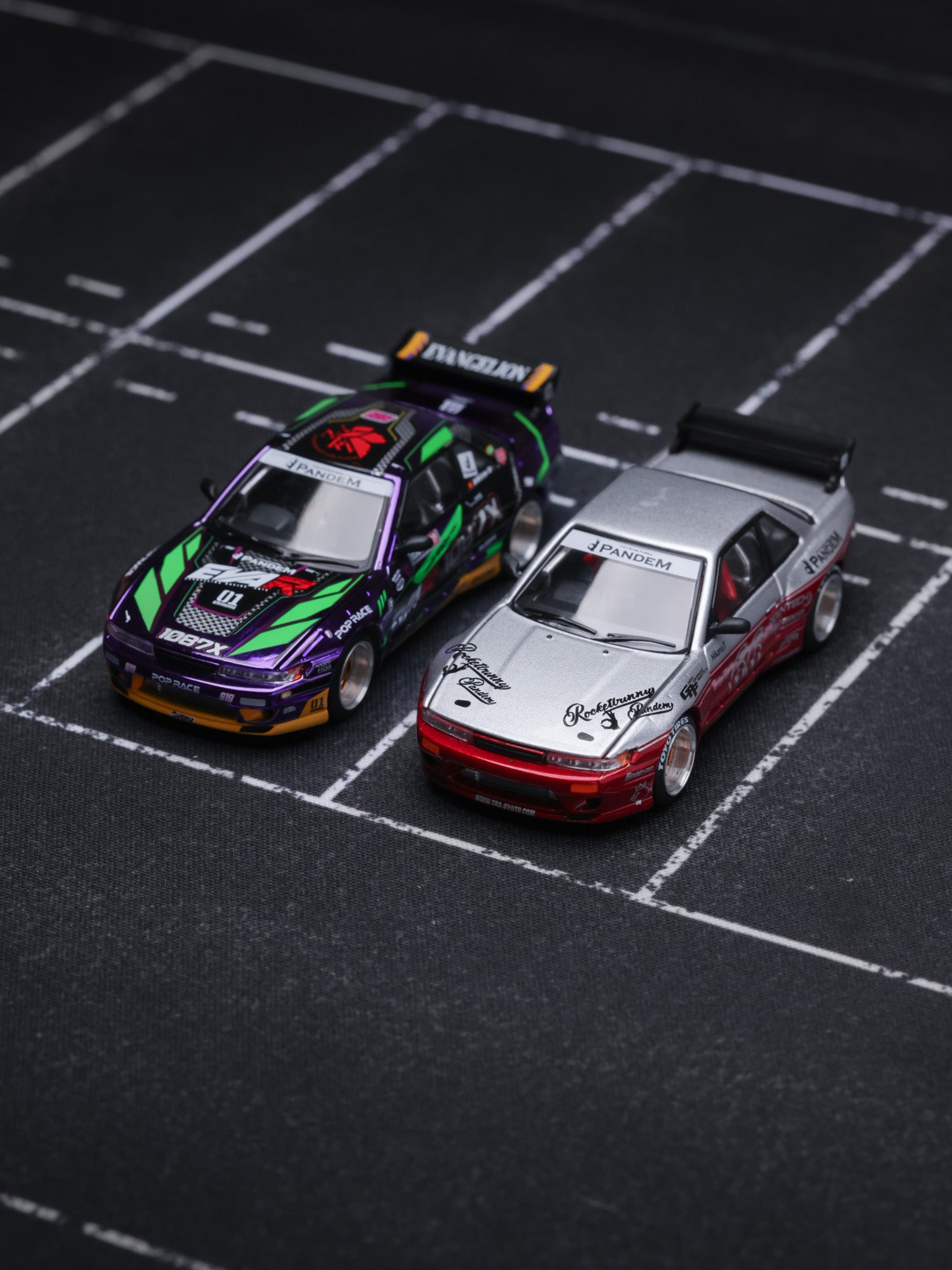 POP RACE 1:64 PANDEM SILVIA S13 – MOONTECH RED