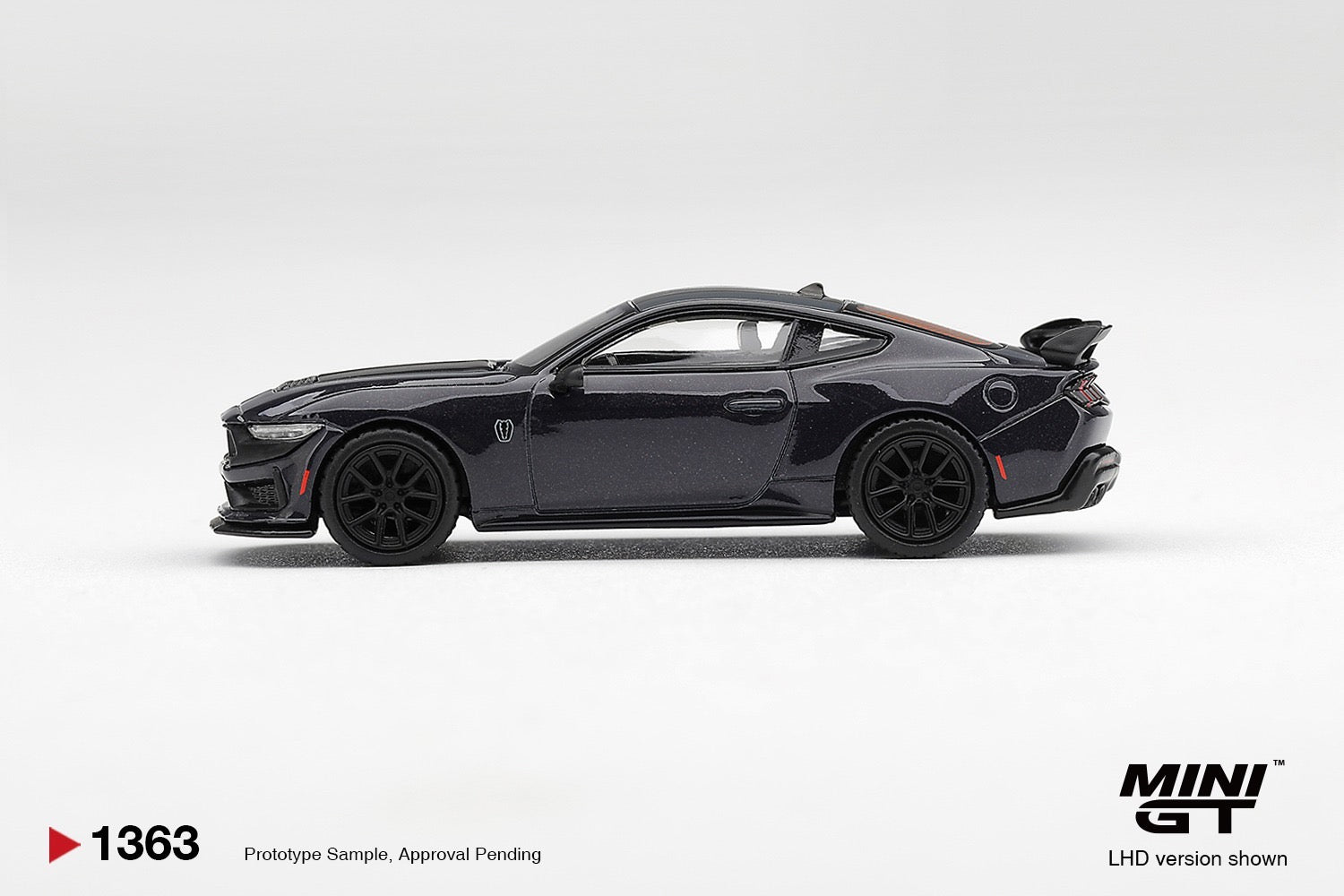 MINIGT 1/64 Ford Mustang Dark Horse Blue Ember