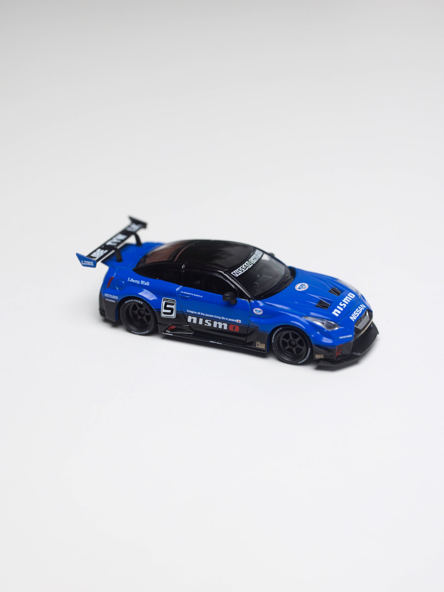 MINIGT 1/64 - LB-Silhouette WORKS GT NISSAN 35GT-RR Ver.2 Blue-  MGT01124