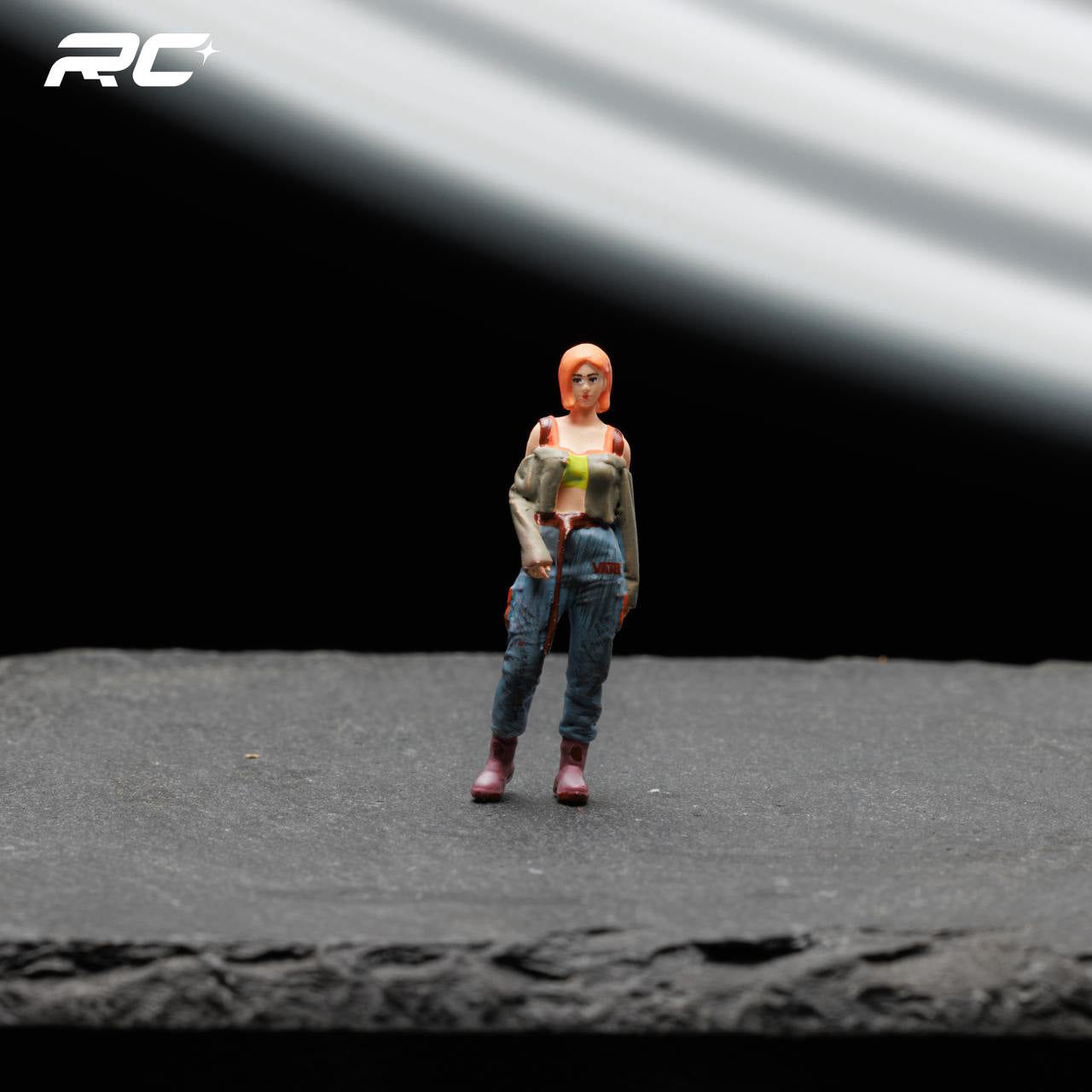 MOREART 1:64 TRENDY MEN’S AND WOMEN’S DOLL SETS