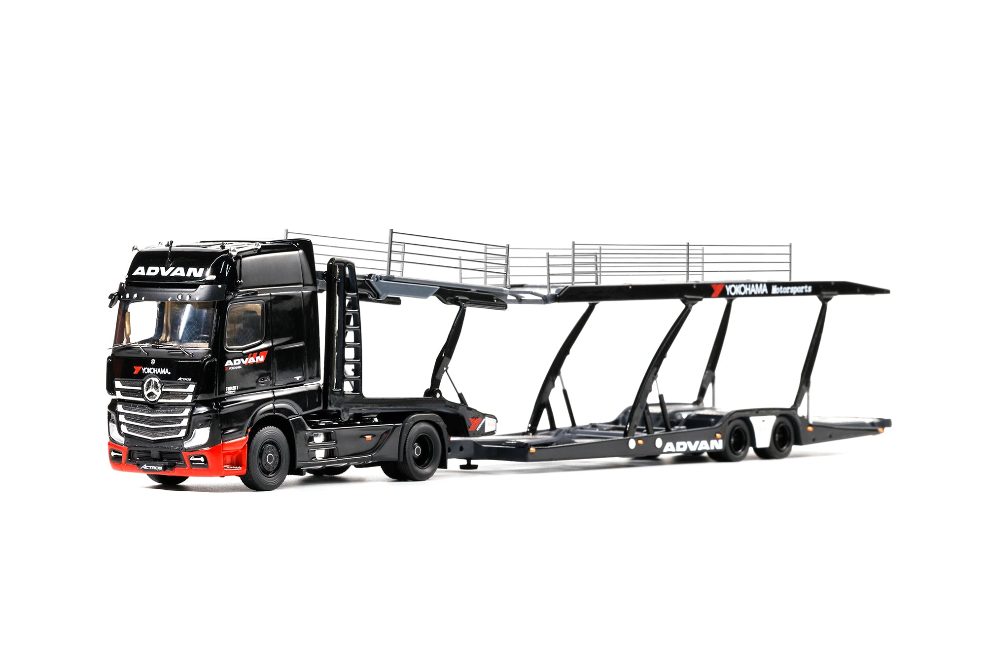 GCD 1/64 Mercedes-Benz Actros 2 -ADVAN