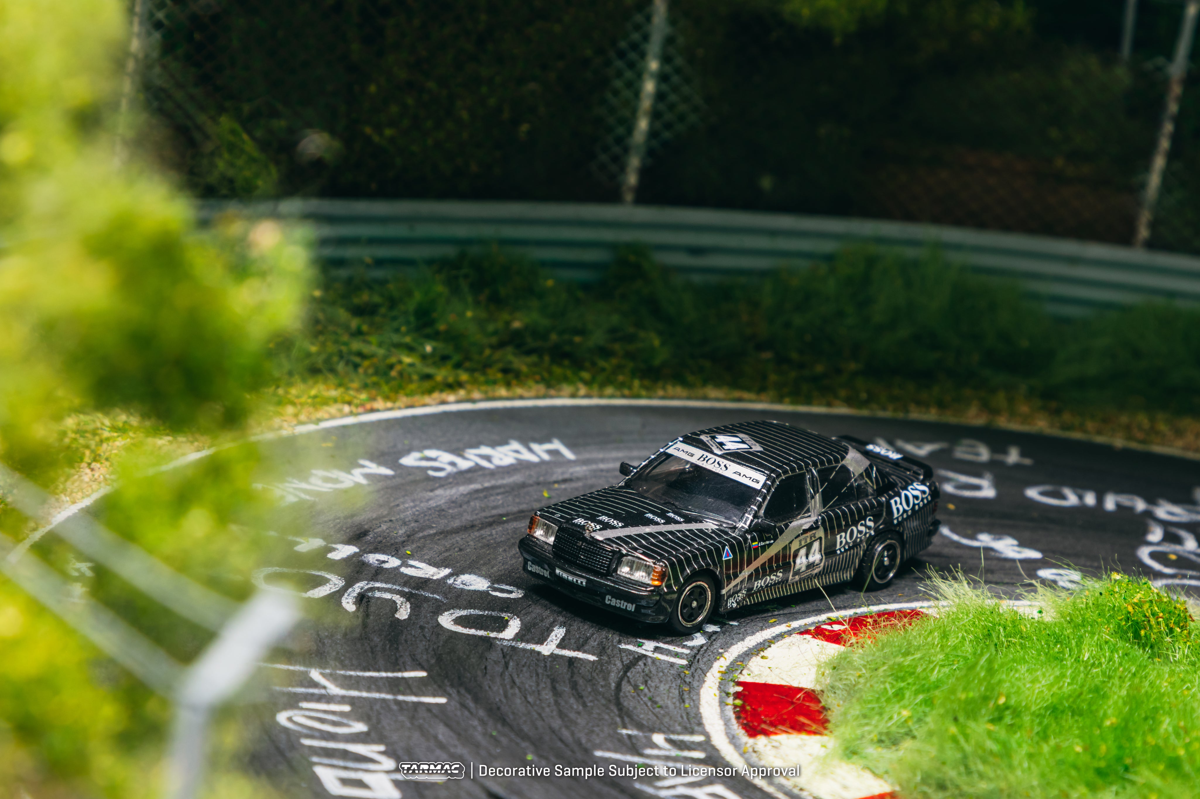 Tarmac Works - Mercedes-Benz 190 E 2.3-16 DTM 1988 Johnny Cecotto