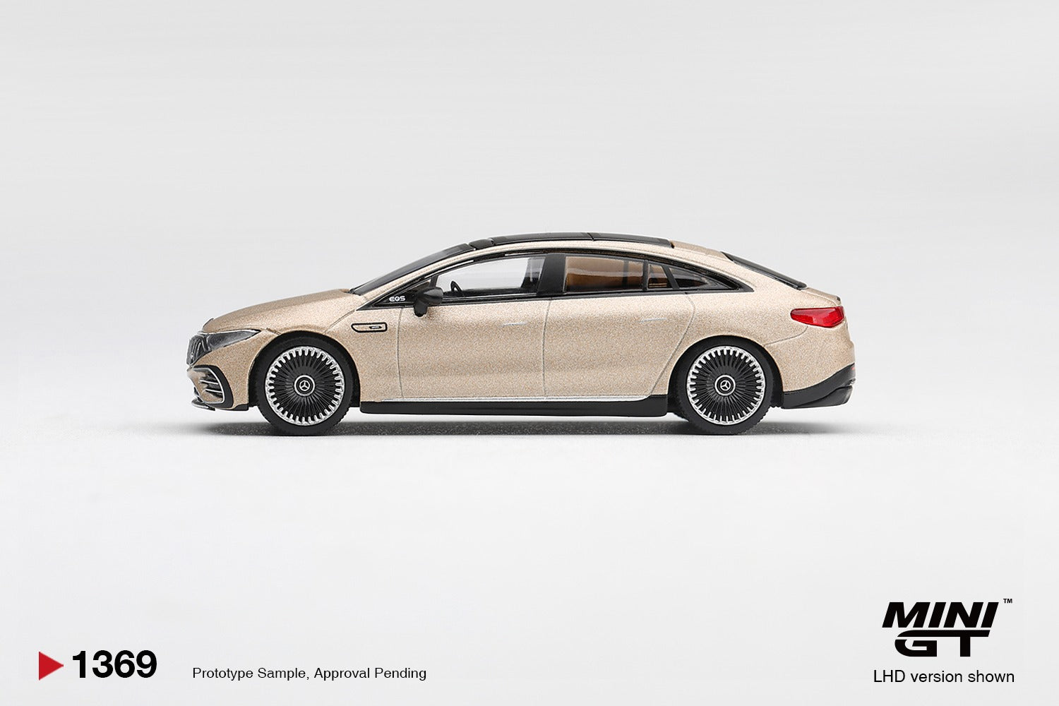 MINIGT 1/64 Mercedes-AMG EQS 53 Gold
