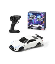 Nissan GTR R35 1/64 4WD Drift Car Remote Control Version - White